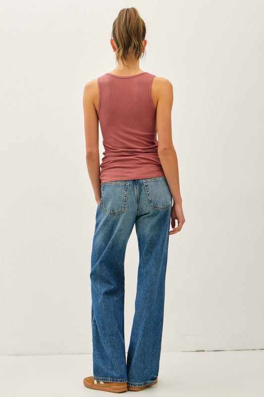 Notched Rib Tank