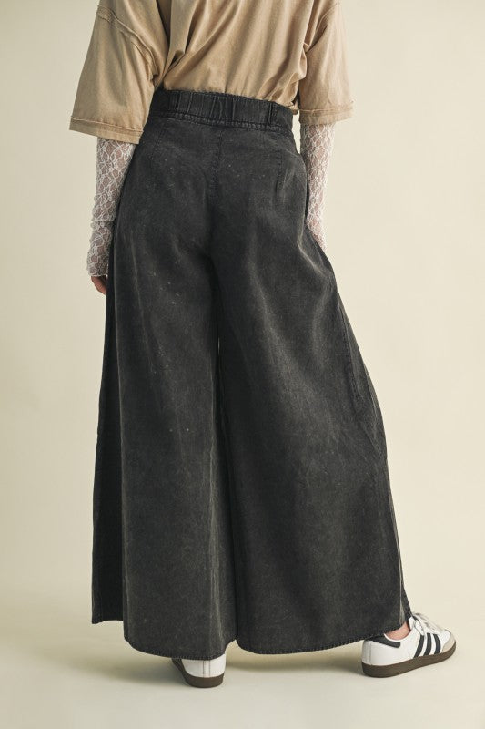 Pintuck Wide Leg Trouser