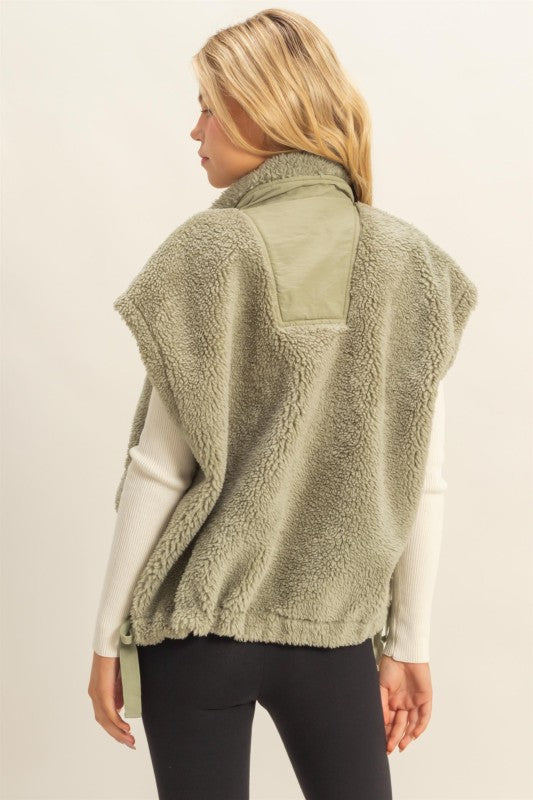 The Cozy Sherpa Vest - Olive