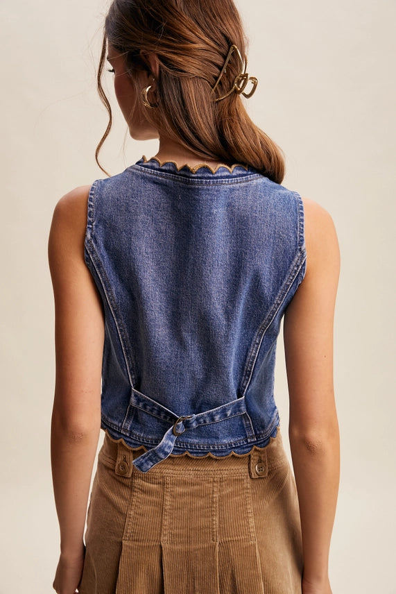 Scallop Trim Vest
